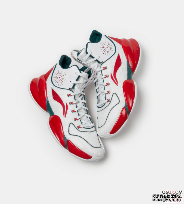 CJ麦科勒姆专属空袭5圣诞PE实物细节赏析 本赛季CJ上脚的个人PE有哪些 CJ麦科勒姆专属空袭5圣诞PE实物细节赏析 本赛季CJ上脚的个人PE有哪些