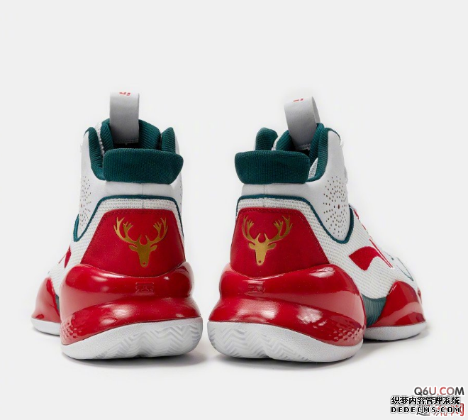 CJ麦科勒姆专属空袭5圣诞PE实物细节赏析 本赛季CJ上脚的个人PE有哪些 CJ麦科勒姆专属空袭5圣诞PE实物细节赏析 本赛季CJ上脚的个人PE有哪些