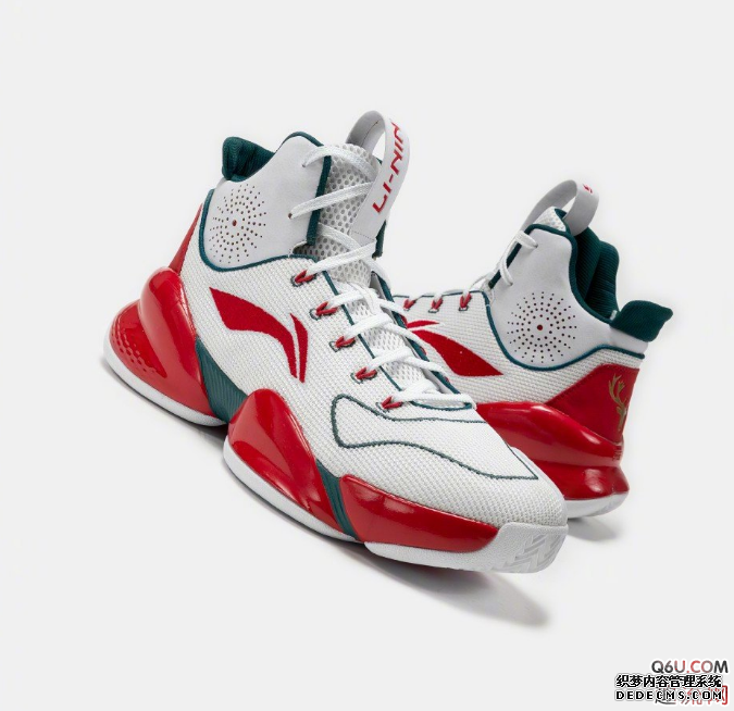 CJ麦科勒姆专属空袭5圣诞PE实物细节赏析 本赛季CJ上脚的个人PE有哪些 CJ麦科勒姆专属空袭5圣诞PE实物细节赏析 本赛季CJ上脚的个人PE有哪些