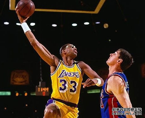 NBA全明星正赛得分最高的是谁 NBA全明星正赛单场得分最高的是谁 NBA全明星正赛得分最高的是谁 NBA全明星正赛单场得分最高的是谁