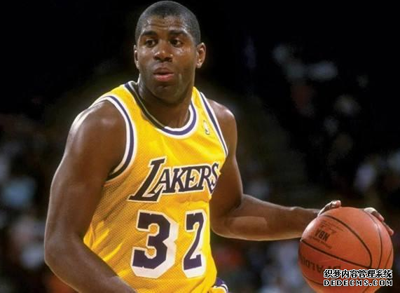 NBA全明星正赛得分最高的是谁 NBA全明星正赛单场得分最高的是谁 NBA全明星正赛得分最高的是谁 NBA全明星正赛单场得分最高的是谁