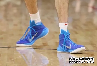 NBA12月18号库里上脚什么球鞋 NBA12月18号球星上脚球鞋一览 NBA12月18号库里上脚什么球鞋 NBA12月18号球星上脚球鞋一览