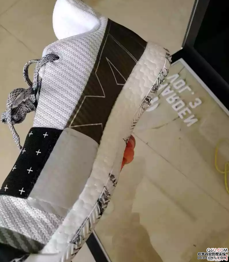 哈登3鸳鸯特别版实物欣赏 哈登3鸳鸯特别版上脚图 哈登3鸳鸯特别版实物欣赏 哈登3鸳鸯特别版上脚图