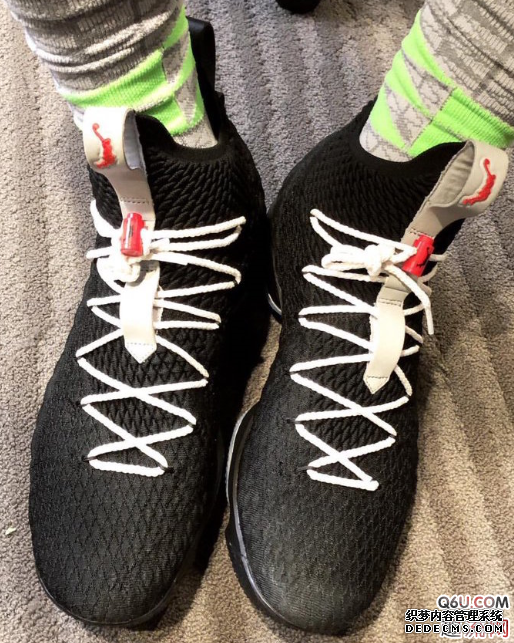 AJ5联名詹姆斯15上脚欣赏 AJ5 x 詹姆斯15什么时候发售 AJ5联名詹姆斯15上脚欣赏 AJ5 x 詹姆斯15什么时候发售