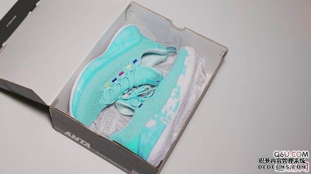 KT4轻骑兵开箱评测 安踏KT4轻骑兵细节赏析 KT4轻骑兵开箱评测 安踏KT4轻骑兵细节赏析