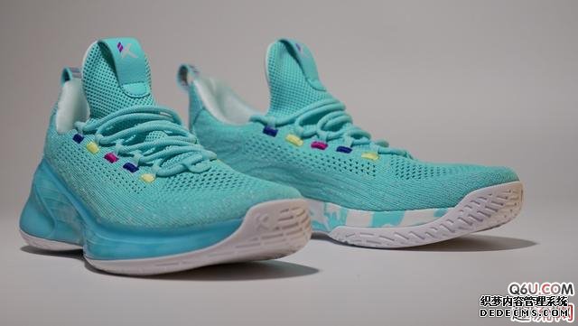 KT4轻骑兵开箱评测 安踏KT4轻骑兵细节赏析 KT4轻骑兵开箱评测 安踏KT4轻骑兵细节赏析