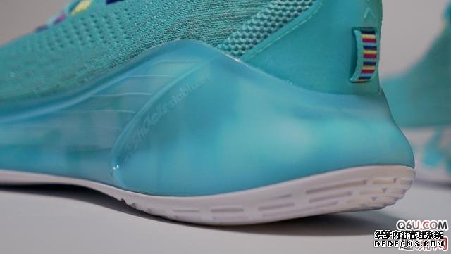 KT4轻骑兵开箱评测 安踏KT4轻骑兵细节赏析 KT4轻骑兵开箱评测 安踏KT4轻骑兵细节赏析