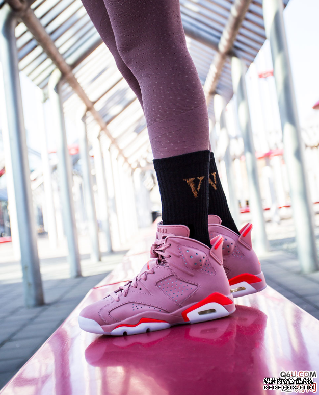 AJ6 X Aleali May樱花粉开箱测评 AJ6 Aleali May上脚图赏析 AJ6 X Aleali May樱花粉开箱测评 AJ6 Aleali May上脚图赏析