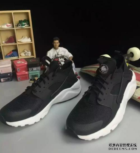 如何判断耐克鞋有没有内置气垫 耐克内置气垫是什么 如何判断耐克鞋有没有内置气垫 耐克内置气垫是什么