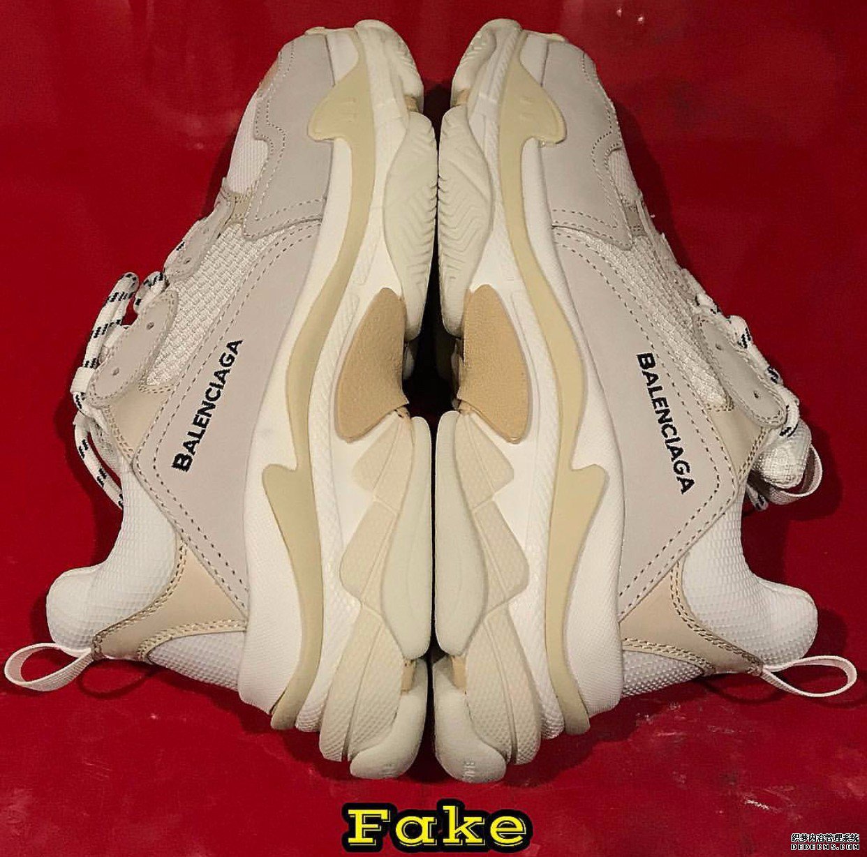 巴黎世家老爹鞋真假对比 Balenciaga Triple-S鉴定方法 巴黎世家老爹鞋真假对比 Balenciaga Triple-S鉴定方法